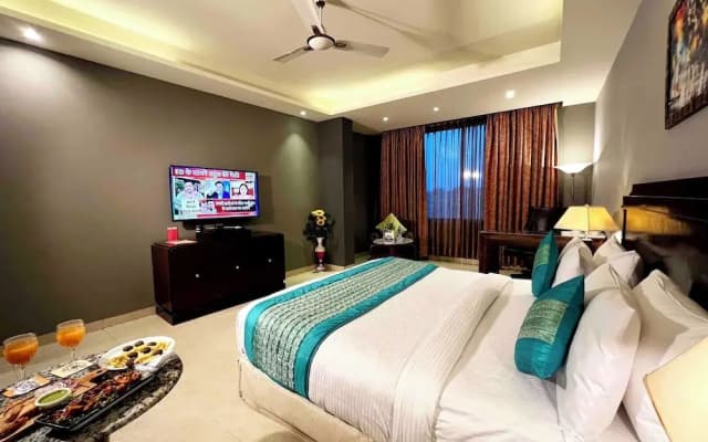 V Hotel TSSG IGI Airport - Delhi