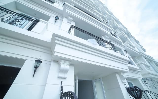 Edele Hotel