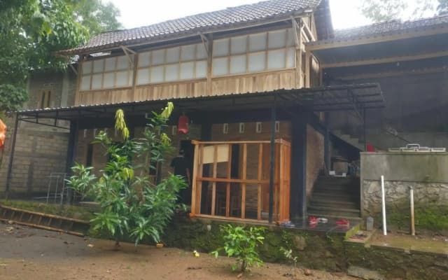 Homestay Kurnia - Hostel