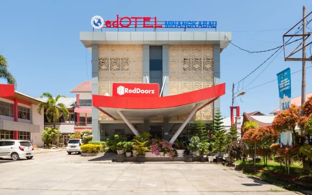 RedDoorz Syariah Near RS Yos Sudarso Padang
