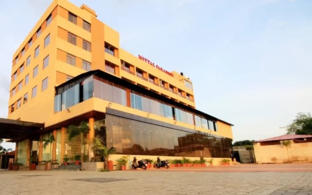 Hotel Mittal Avenue