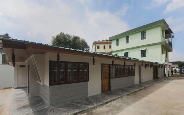 OYO 19292 55 Pillars House