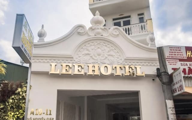 Lee Hotel