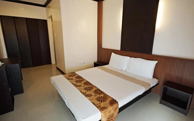 Pacific Palm Suites