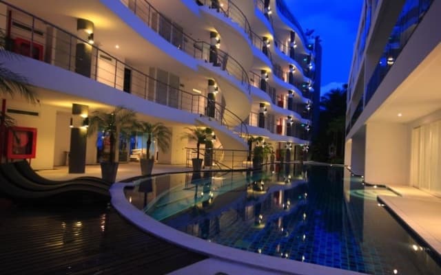 Sunset Plaza Karon by RESAVA
