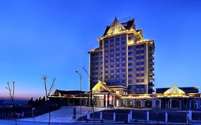Kunming Maple Palace Hotel