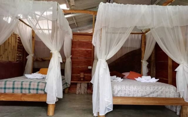 Iguanitas Lodge
