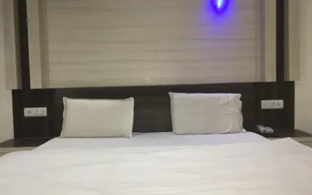 Hotel Sukh Sagar, Jhansi