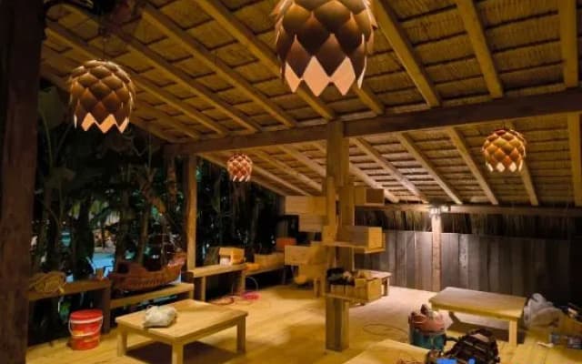 Wanning Liji Qiyungao Camp Homestay