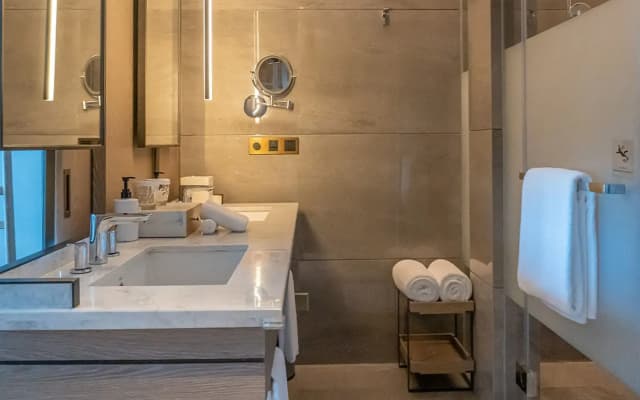 Vignette Collection HANGZHOU HUAXIA CENTER HOTEL by IHG
