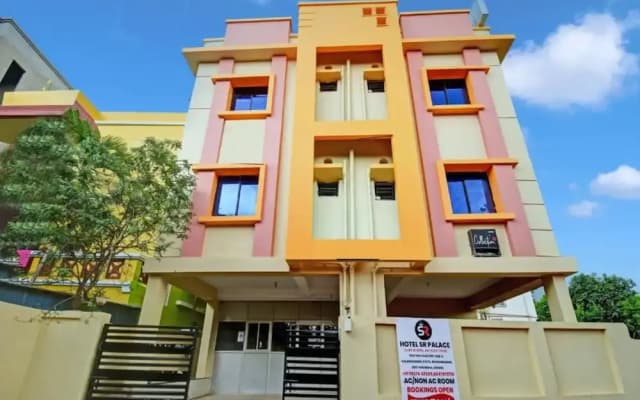 Goroomgo SR Palace Bhubaneswar