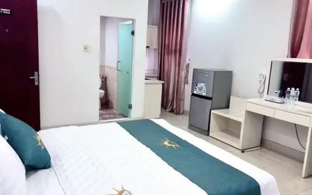 Holiday Hotel 2