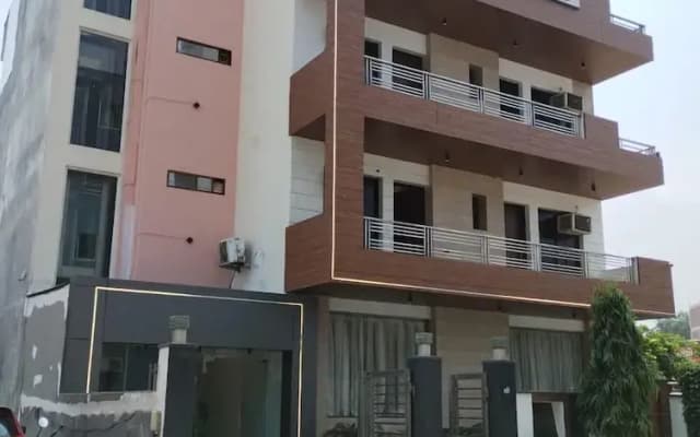 Hotel Rajvansh Palace