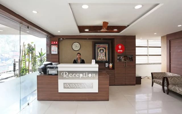 OYO BHO034 Hotel Ashirwad Regency