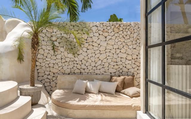 Luxe & Unique Honeymoon Bocami Suites-1 By Azure