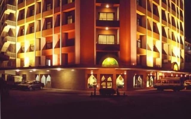 Royal Court Hotel