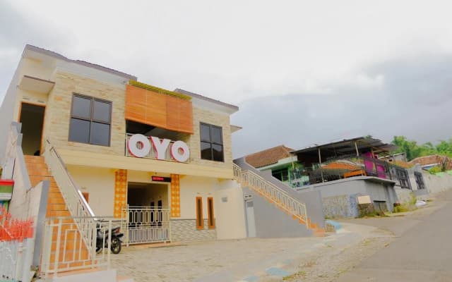 Hotel O Queen Homestay