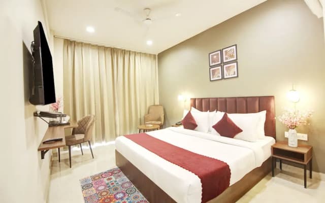 Saltstayz Select – Near Sohna Road City Center