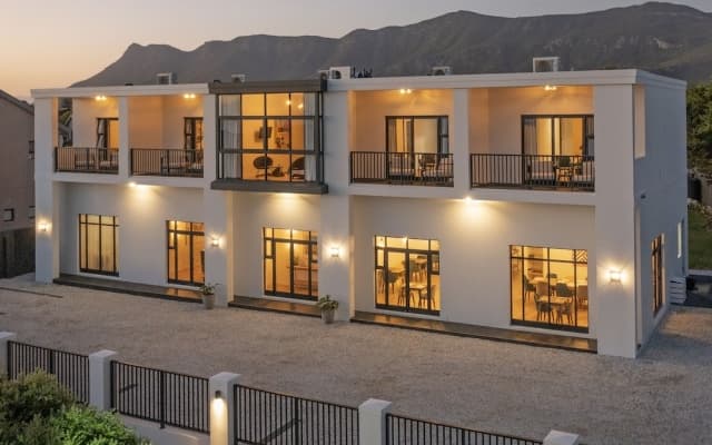 Glow Boutique Suites