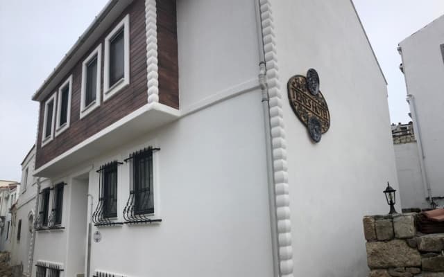 Tenes Otel