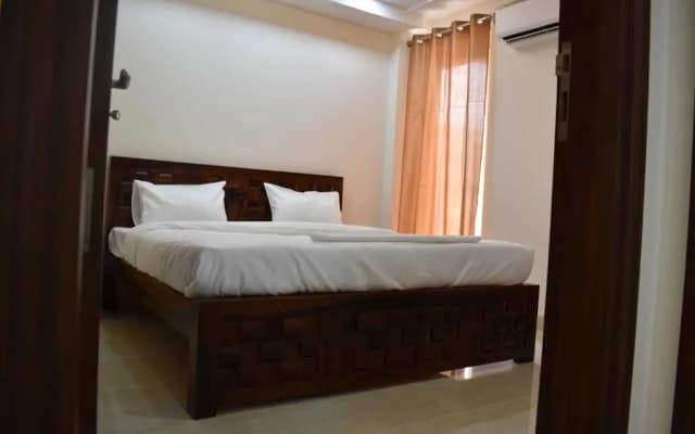 Lime Tree Hotel Golf Course Extension Road