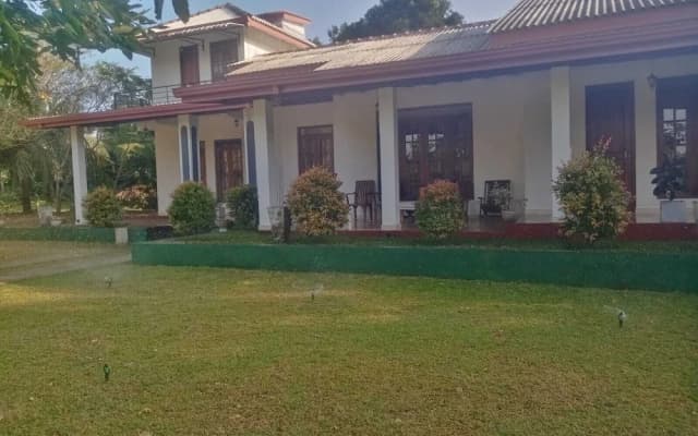 Kumbuk Sewana Villa