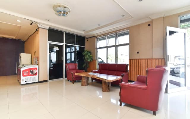 RedDoorz Plus @ Hotel Pantai Timor