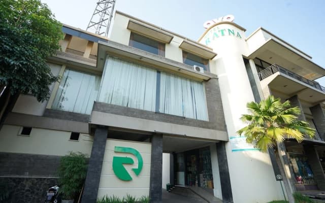 Hotel Ratna by OYO Rooms
