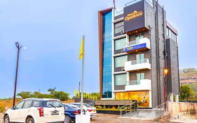 Fabhotel Prime Opulence