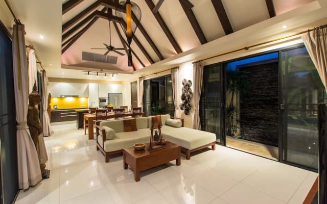 Tulip Pool Villa