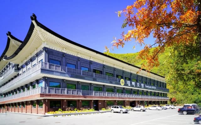 Taebaek Hotel