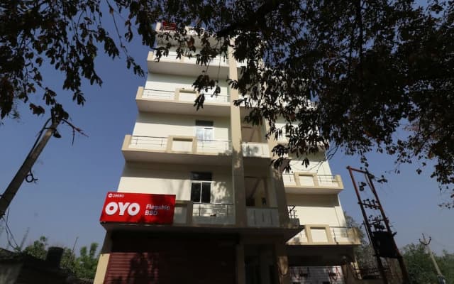 Oyo Flagship 29680 Bbd