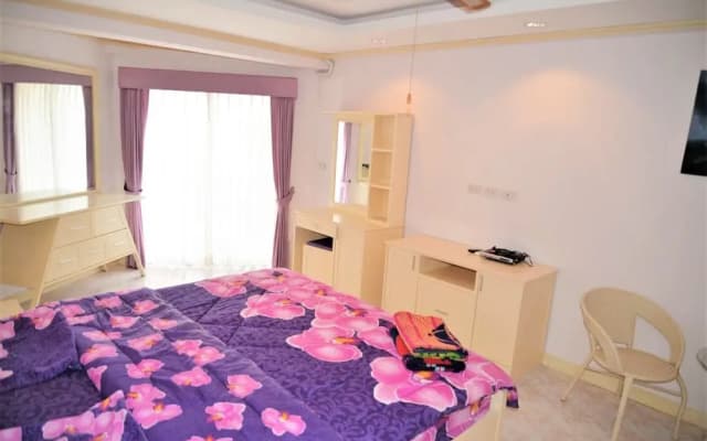 1-bed Condo at Jomtien Beach - Sleeps 2