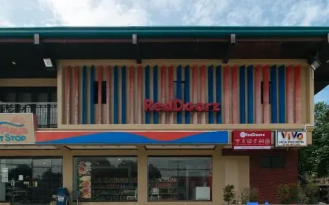 RedDoorz @ Laiya Vivo Hotel Batangas