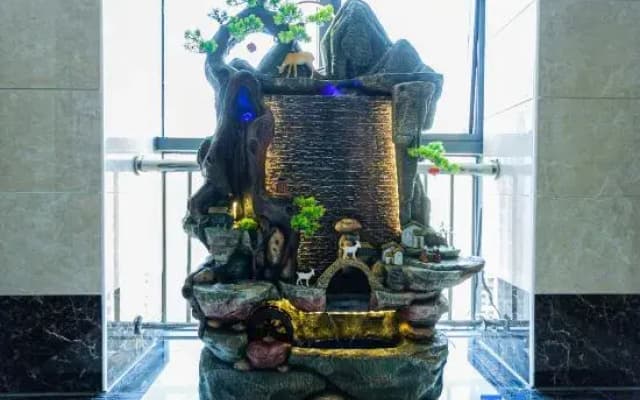 Youyi Hotel (Urumqi High-speed Railway Wanda Shop)