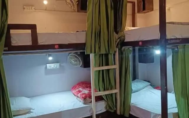 Frazyone Hostel