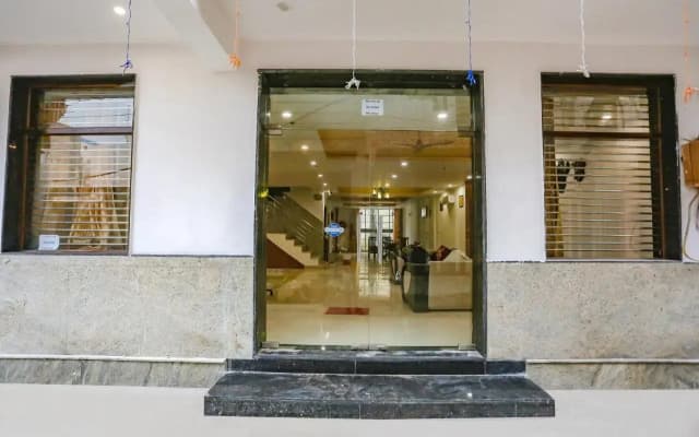 FabHotel Taj Residency