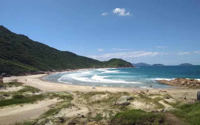Gênesis Beach Hostel! Quartos compartilhados e privativos na Pinheira