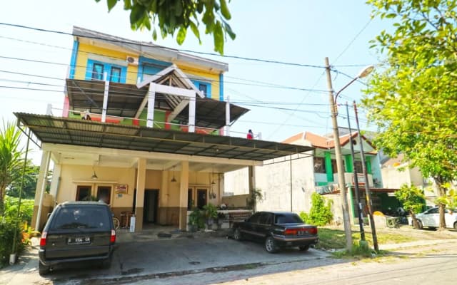 Kartika Homestay Syariah Surabaya