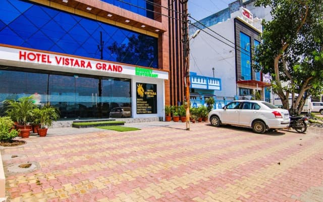FabExpress Vistara Grand