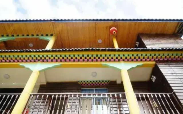 Luguhu Duoshe Inn