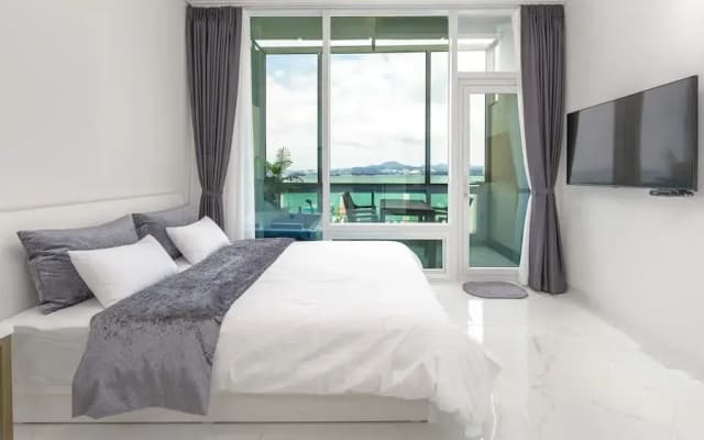 Yeosu Hemiswi SPA Pension