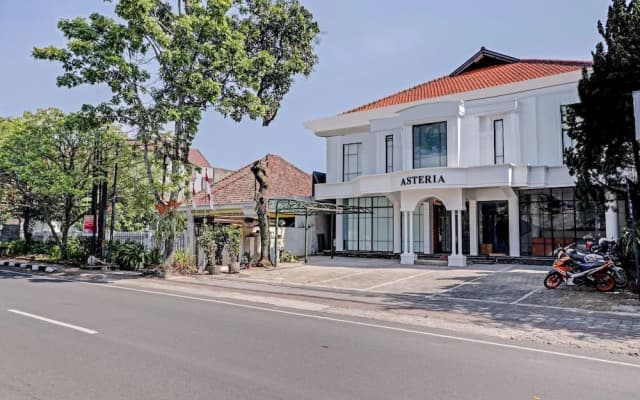 Collection O Riau Near Trans Studio Bandung Formerly Asteria Hotel