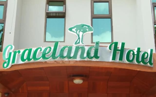 Graceland Hotel