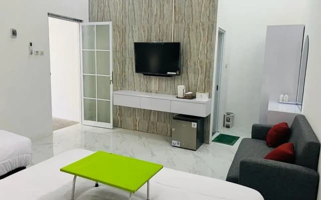 Urbanview Hotel Nimara Ngawi by RedDoorz