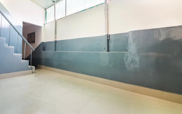 OYO 70297 Hotel Sheela