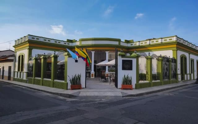 Hotel Evocación