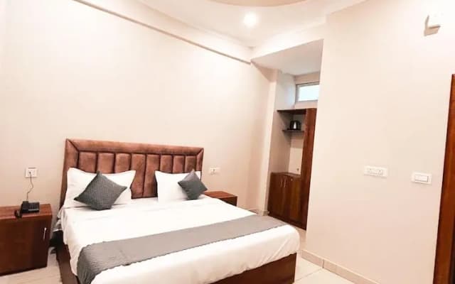 Hotstel Rishikesh,Tapovan