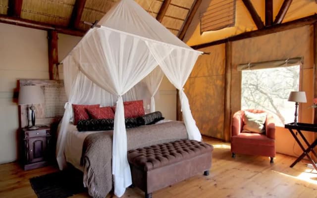 Bush Lodge – Amakhala Game Reserve