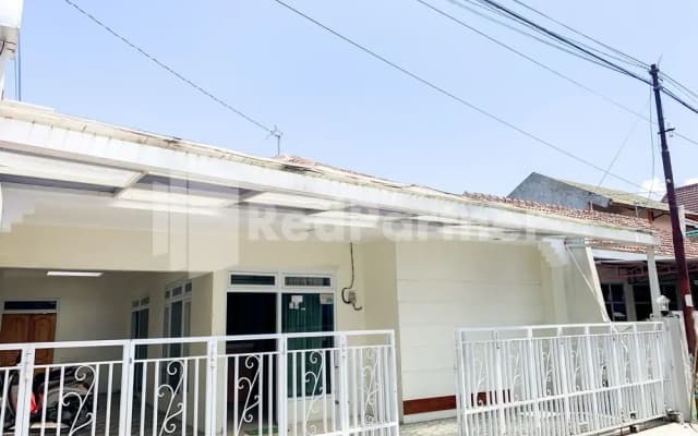 Oma Uti Syariah RedPartner near Stasiun Lempuyangan